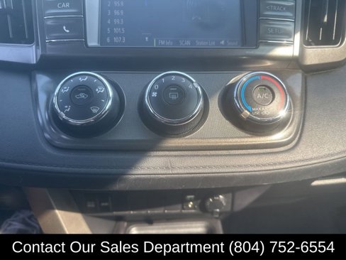 Used 2015 Toyota RAV4 LE image 21