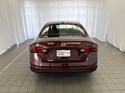 Used 2023 Nissan Altima 2.5 SV image 5