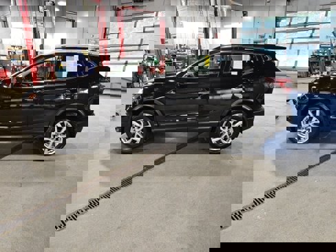 Used 2021 Nissan Rogue Sport SV image 1