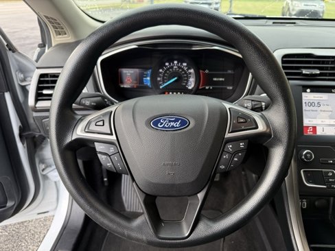 Used 2019 Ford Fusion SE image 26