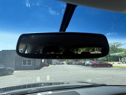 Used 2017 Nissan Armada SV image 26