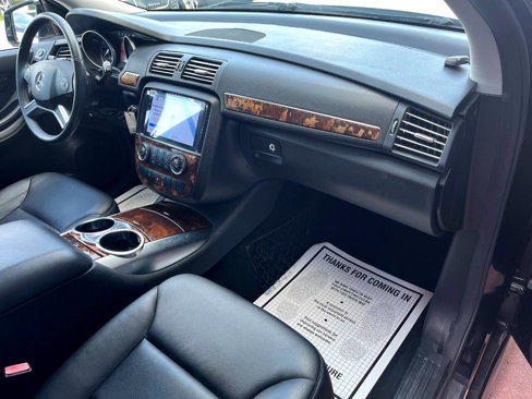 Used 2011 Mercedes-Benz R 350 BlueTEC 4MATIC image 18