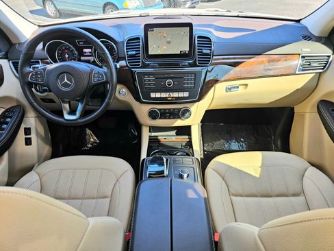 Certified 2019 Mercedes-Benz GLS 450 4MATIC image 31