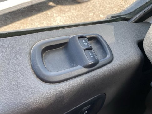 Used 2020 Ford Transit 250 Medium Roof image 24