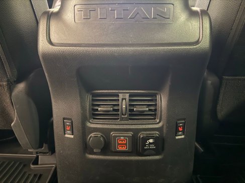 Used 2020 Nissan Titan PRO-4X image 32