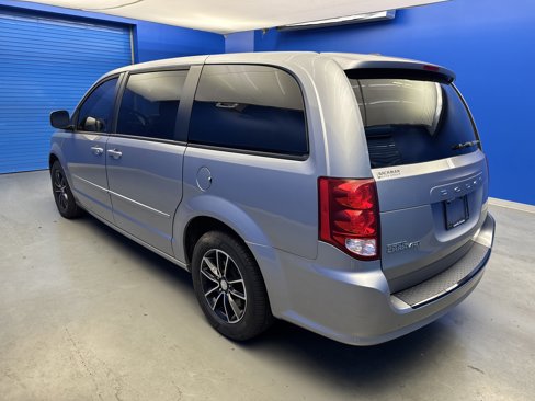 Used 2015 Dodge Grand Caravan SXT image 5