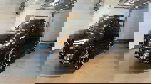 Certified 2022 Volvo XC60 B6 R-Design w/ Climate Package image 1