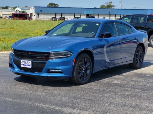 Used 2023 Dodge Charger SXT w/ Blacktop Package image 3