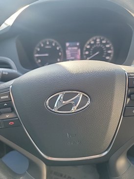Used 2017 Hyundai Sonata SE w/ Cargo Package image 26