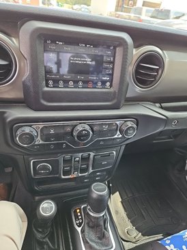 Used 2020 Jeep Gladiator Sport w/ Quick Order Package 24S image 18