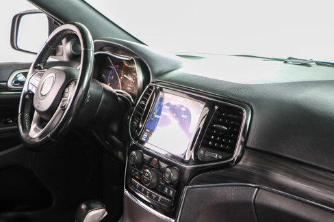 Used 2020 Jeep Grand Cherokee Limited w/ Luxury Group II image 26