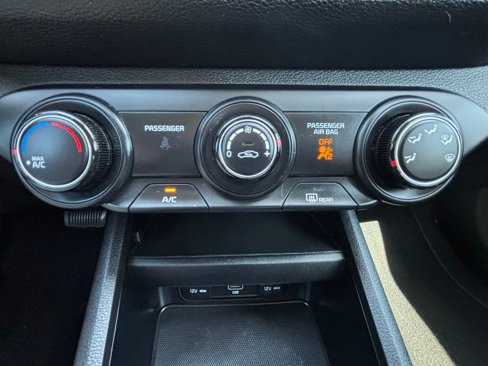 Used 2023 Kia Forte LXS image 39
