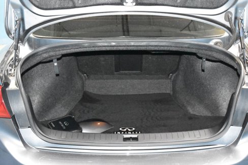 Used 2017 INFINITI Q50 3.0t Premium w/ Cargo Package (L95) image 30
