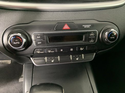 Used 2020 Kia Sorento LX w/ LX I4 Convenience Package image 13
