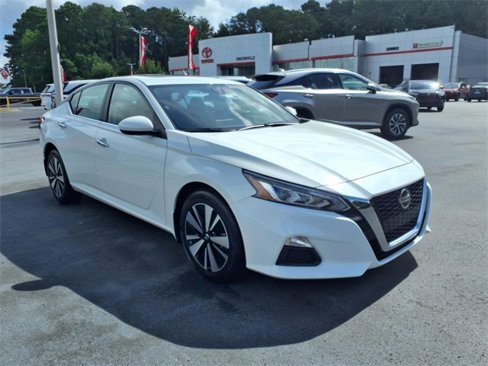 Used 2022 Nissan Altima 2.5 SV image 1