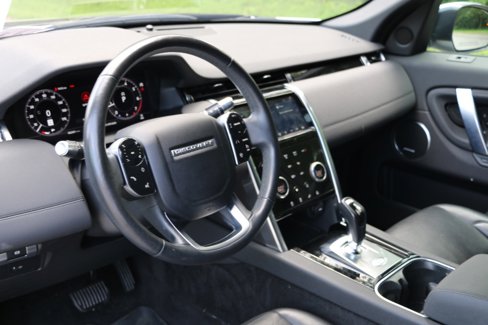 Used 2020 Land Rover Discovery Sport SE image 19