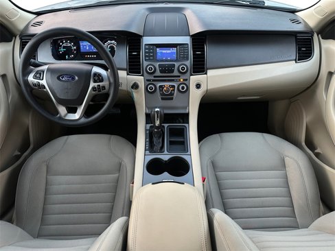 Used 2015 Ford Taurus SE image 11