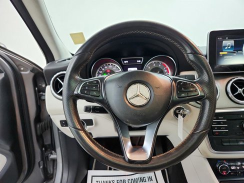 Used 2017 Mercedes-Benz GLA 250 image 18