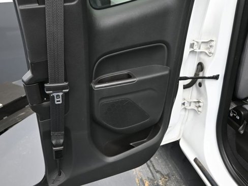 Used 2020 Chevrolet Colorado LT w/ Safety Package image 18
