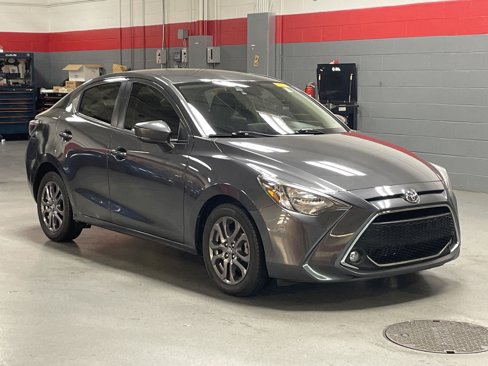 Used 2020 Toyota Yaris LE image 2