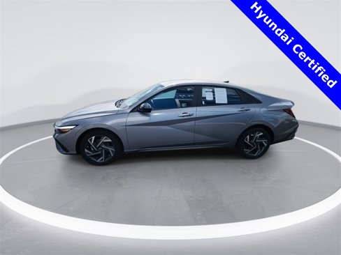 Used 2025 Hyundai Elantra Sport image 4