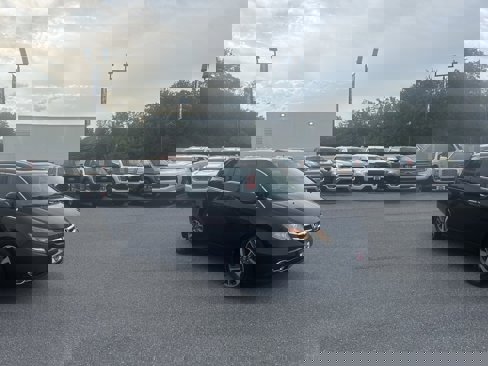 Used 2015 Honda Odyssey Touring image 4