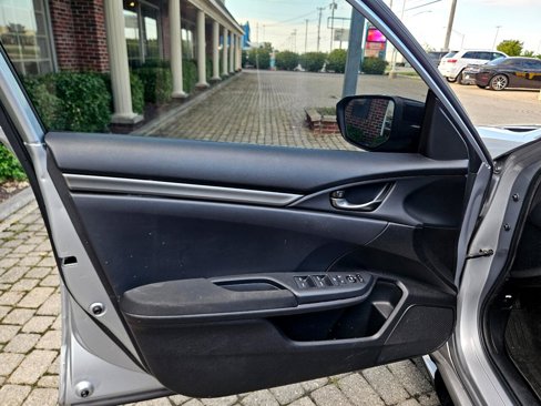 Used 2017 Honda Civic Sport image 28