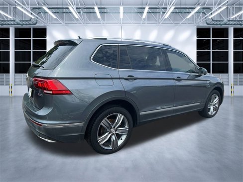 Used 2019 Volkswagen Tiguan SEL Premium R-Line image 5