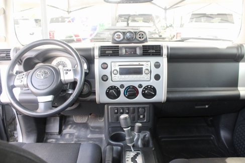 Used 2014 Toyota FJ Cruiser 4WD image 23