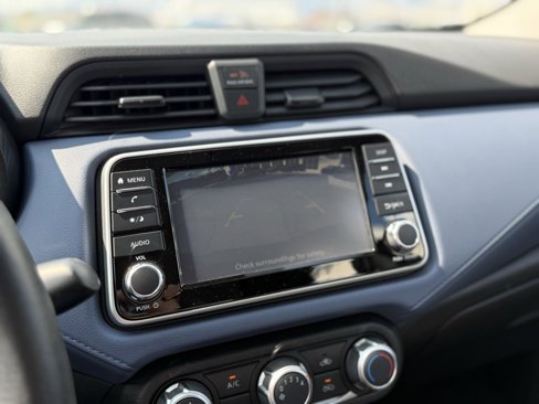 Used 2023 Nissan Versa SV image 27