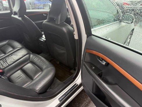 Used 2010 Volvo S80 3.2 image 9