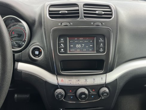 Used 2018 Dodge Journey SE w/ Blacktop Package image 20