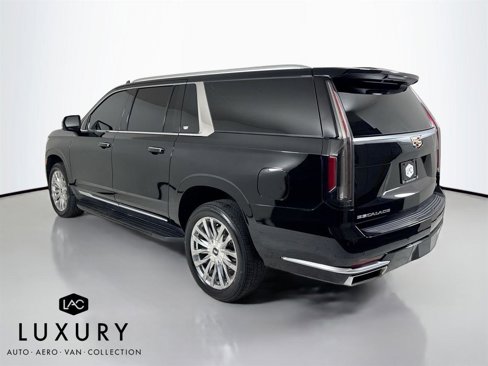 Used 2022 Cadillac Escalade ESV Premium Luxury image 6