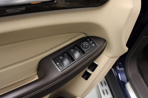 Used 2018 Mercedes-Benz GLS 450 4MATIC image 23