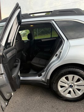 Used 2015 Subaru Outback 2.5i Premium image 19