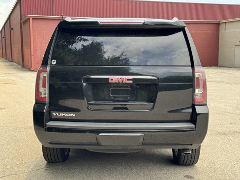 Used 2019 GMC Yukon SLT w/ Premium Edition image 6