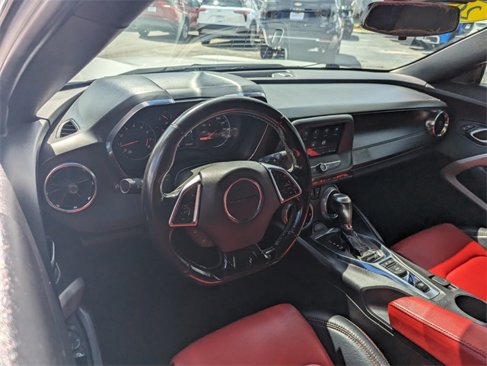 Used 2019 Chevrolet Camaro LT image 9