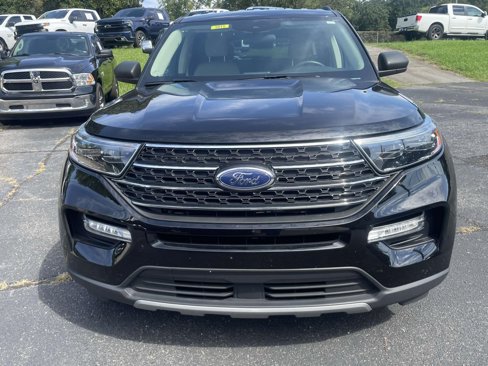 Used 2024 Ford Explorer XLT w/ Equipment Group 202A image 7