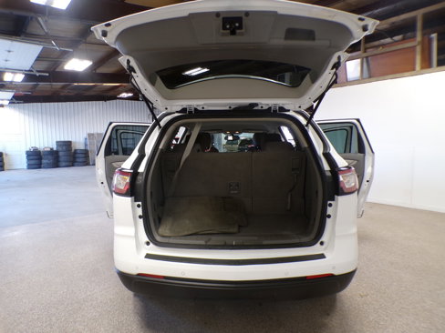 Used 2017 Chevrolet Traverse LT image 13