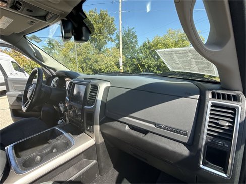 Used 2018 RAM 1500 Big Horn image 25