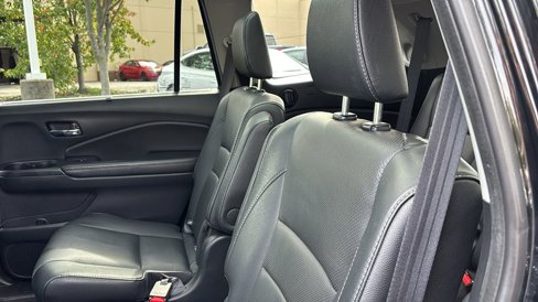Used 2017 Honda Pilot Elite image 30