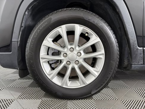 Used 2020 Jeep Cherokee Latitude image 9