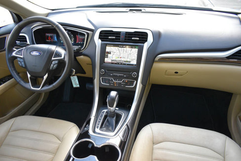 Used 2016 Ford Fusion SE w/ Equipment Group 202A image 26