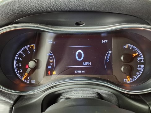 Used 2019 Jeep Grand Cherokee Laredo image 26