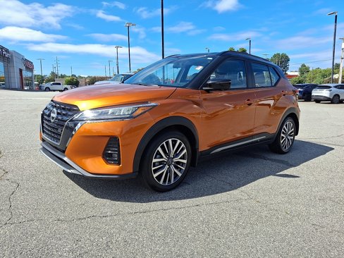 Certified 2024 Nissan Kicks SR w/ SR Premium Package image 3