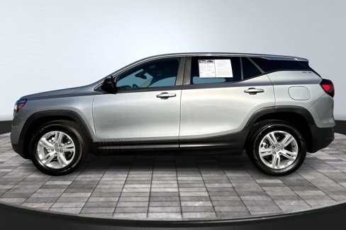 Used 2024 GMC Terrain SLE image 15