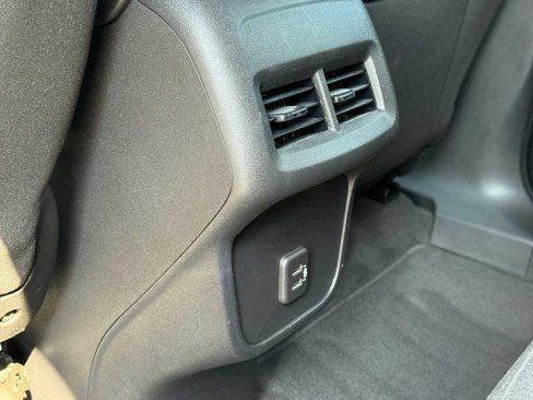 Used 2023 Chevrolet Equinox LT image 22