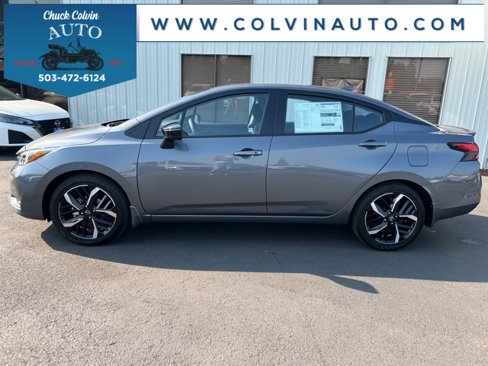 New 2025 Nissan Versa SR w/ Trunk Package image 9
