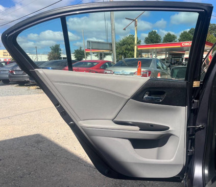 Used 2015 Honda Accord EX image 11