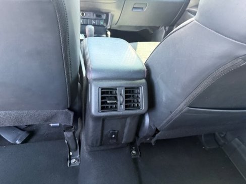 Used 2020 Mitsubishi Outlander SE image 15